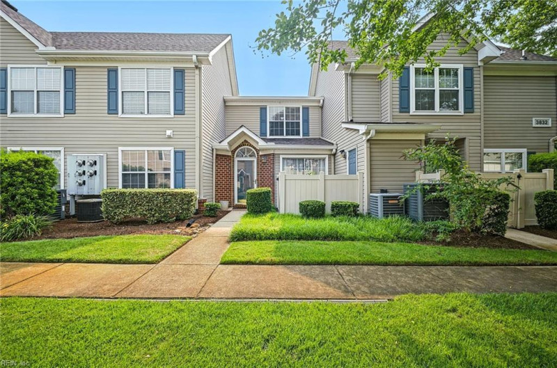 Photo 3 of 26 residential for sale in Virginia Beach virginia