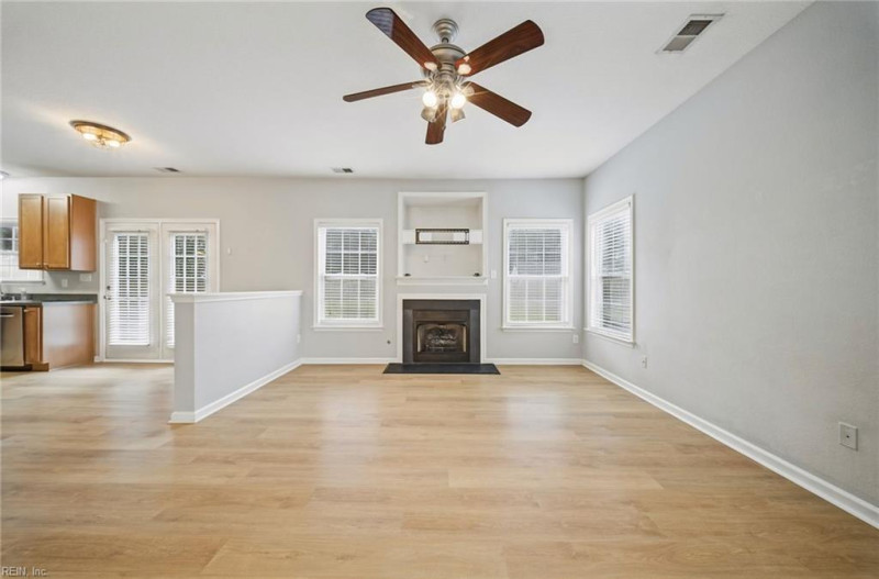 Photo 6 of 40 residential for sale in Virginia Beach virginia Photo 6 of 40 residential for sale in Virginia Beach virginia
