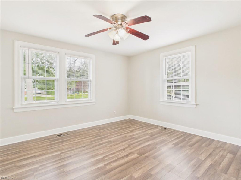 Photo 10 of 27 residential for sale in Norfolk virginia
