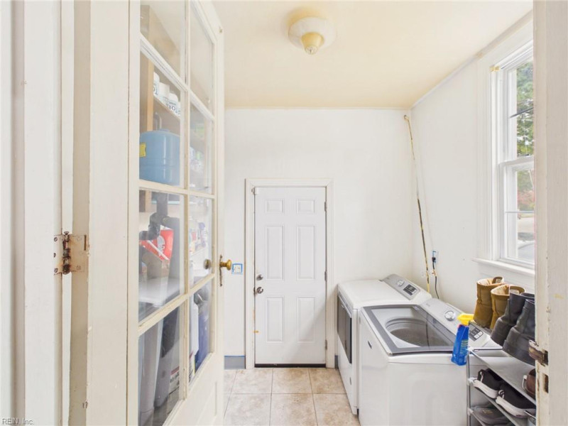 Photo 15 of 27 residential for sale in Norfolk virginia