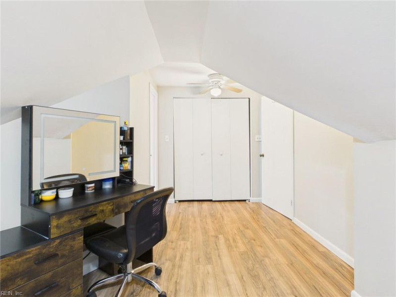 Photo 18 of 27 residential for sale in Norfolk virginia