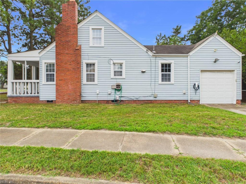 Photo 2 of 27 residential for sale in Norfolk virginia