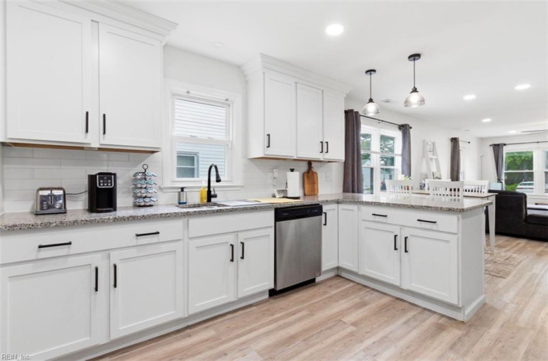 Photo 6 of 13 residential for sale in Newport News virginia Photo 6 of 13 residential for sale in Newport News virginia