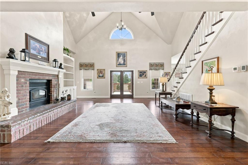 Photo 14 of 50 residential for sale in Chesapeake virginia