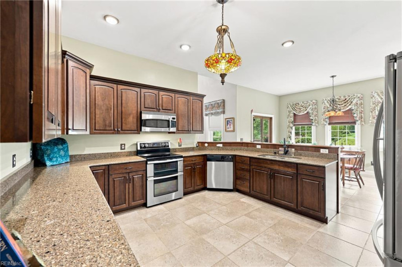 Photo 27 of 50 residential for sale in Chesapeake virginia