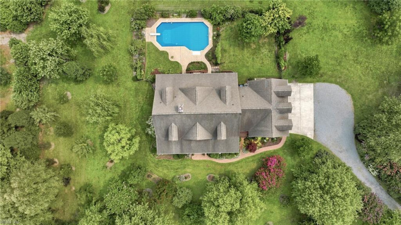 Photo 6 of 50 residential for sale in Chesapeake virginia