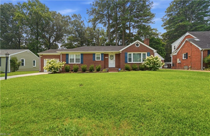 Photo 2 of 31 residential for sale in Chesapeake virginia Photo 2 of 31 residential for sale in Chesapeake virginia