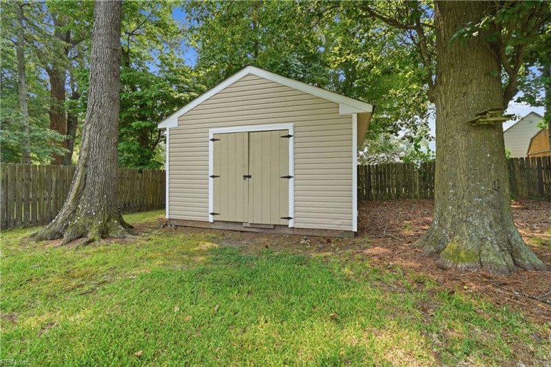 Photo 26 of 31 residential for sale in Chesapeake virginia Photo 26 of 31 residential for sale in Chesapeake virginia