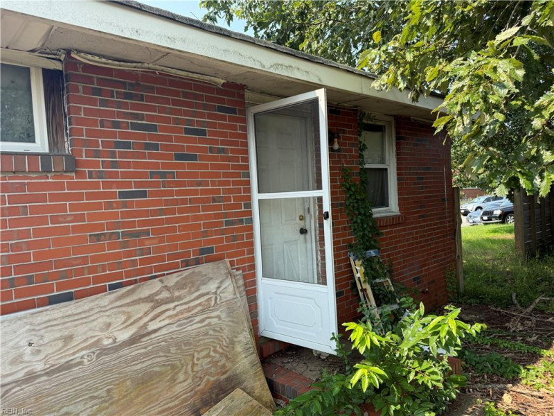 Photo 22 of 29 residential for sale in Chesapeake virginia Photo 22 of 29 residential for sale in Chesapeake virginia
