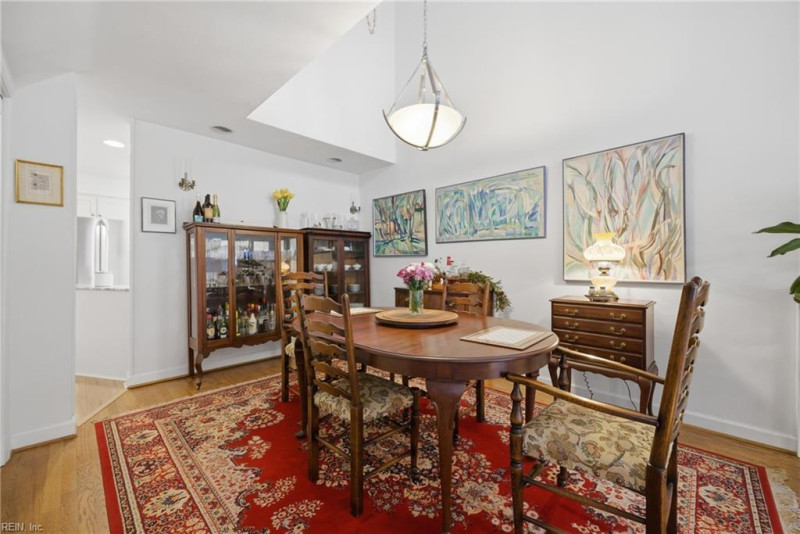 Photo 10 of 34 residential for sale in Portsmouth virginia