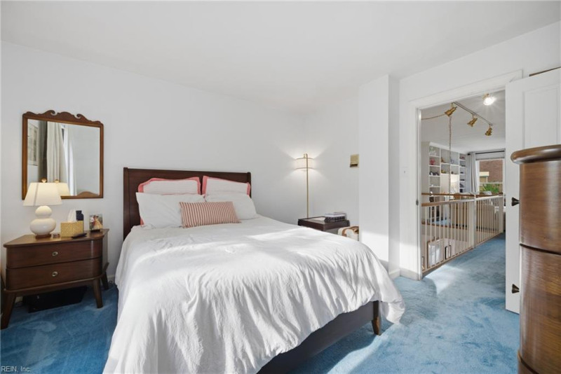Photo 16 of 34 residential for sale in Portsmouth virginia