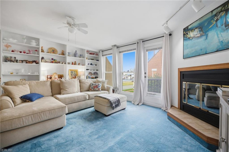 Photo 19 of 34 residential for sale in Portsmouth virginia
