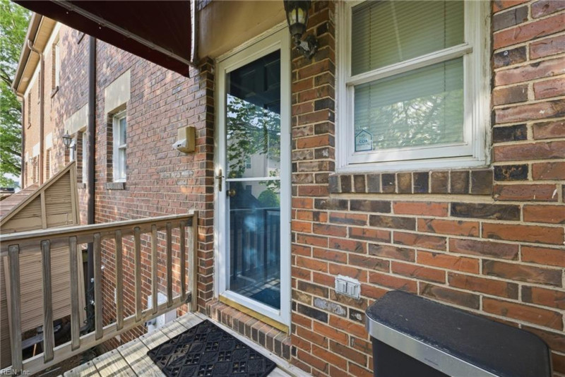 Photo 27 of 34 residential for sale in Portsmouth virginia