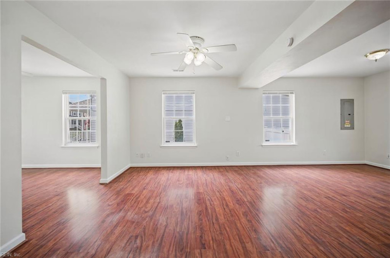 Photo 10 of 39 residential for sale in Norfolk virginia