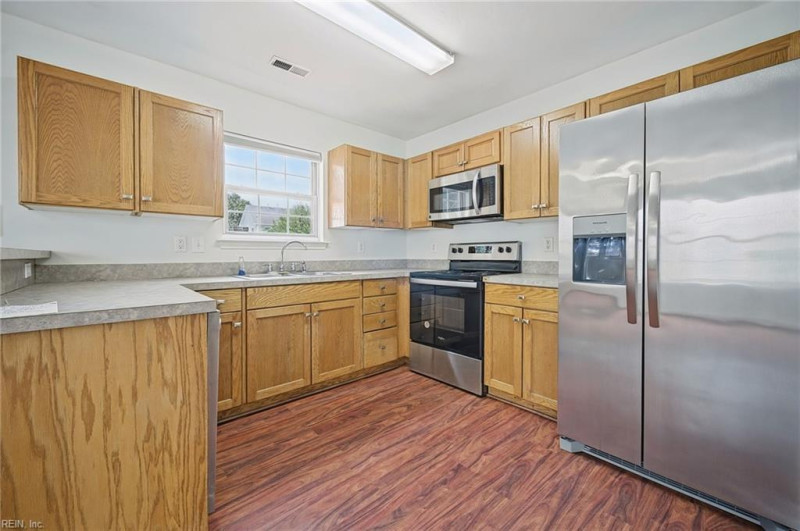 Photo 13 of 39 residential for sale in Norfolk virginia