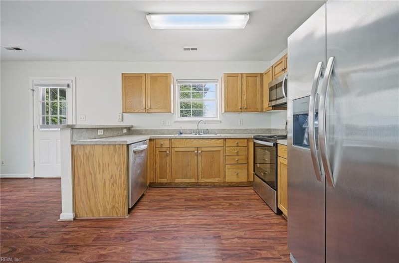Photo 14 of 39 residential for sale in Norfolk virginia