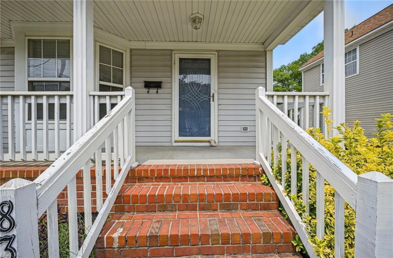 Photo 4 of 39 residential for sale in Norfolk virginia