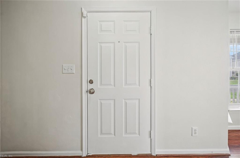 Photo 5 of 39 residential for sale in Norfolk virginia