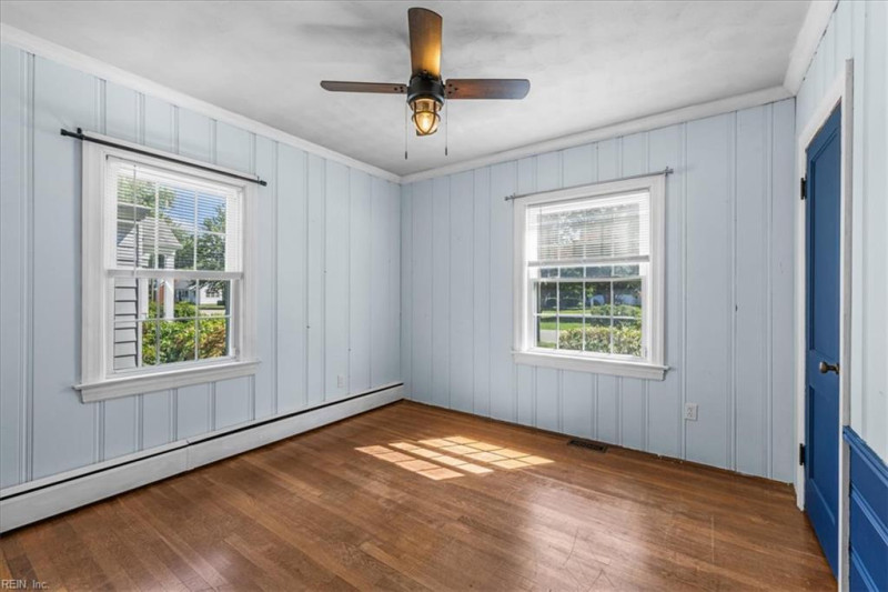 Photo 37 of 91 residential for sale in Hampton virginia