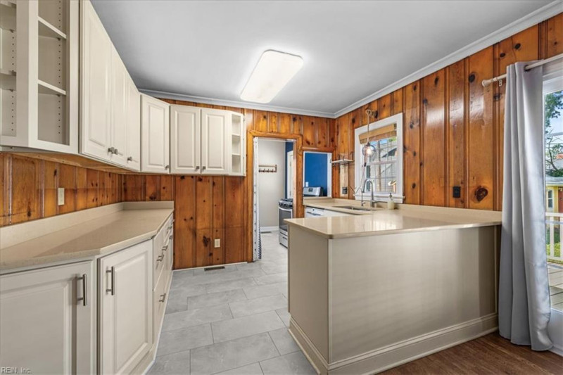 Photo 58 of 91 residential for sale in Hampton virginia