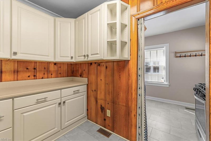 Photo 61 of 91 residential for sale in Hampton virginia
