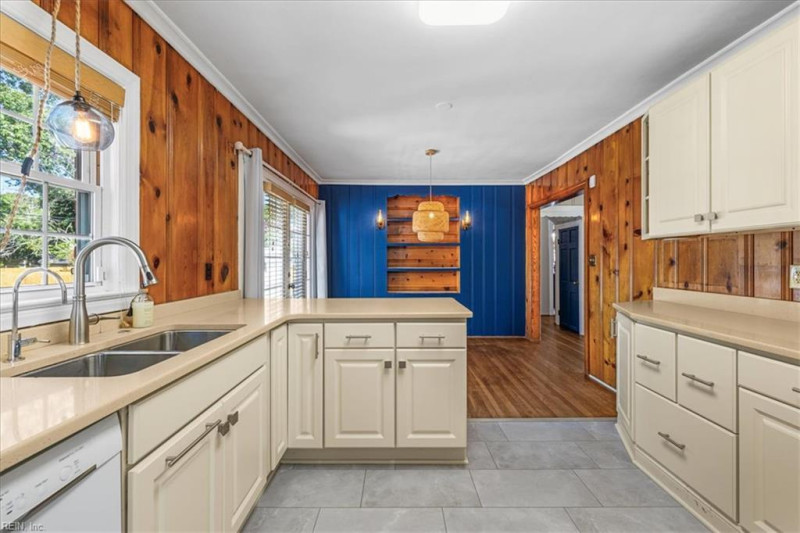 Photo 62 of 91 residential for sale in Hampton virginia