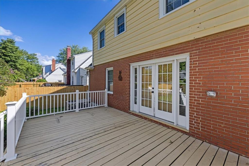 Photo 7 of 91 residential for sale in Hampton virginia
