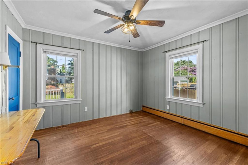 Photo 75 of 91 residential for sale in Hampton virginia