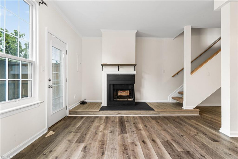 Photo 13 of 35 residential for sale in Virginia Beach virginia