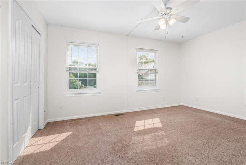 Photo 16 of 35 residential for sale in Virginia Beach virginia