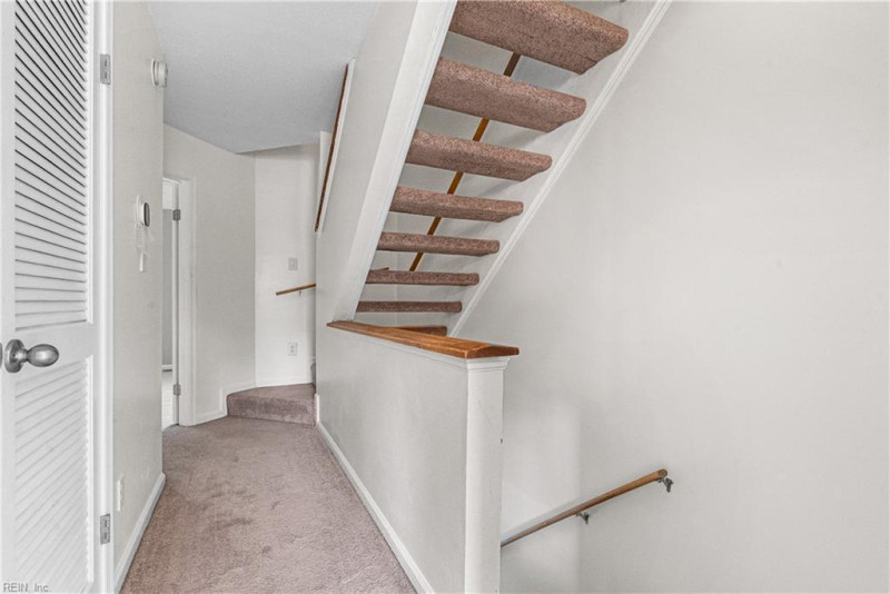 Photo 17 of 35 residential for sale in Virginia Beach virginia