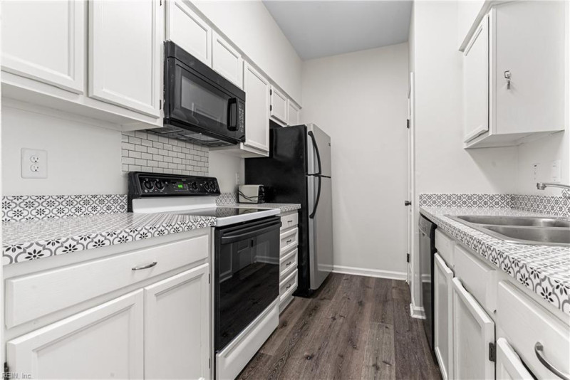 Photo 6 of 35 residential for sale in Virginia Beach virginia