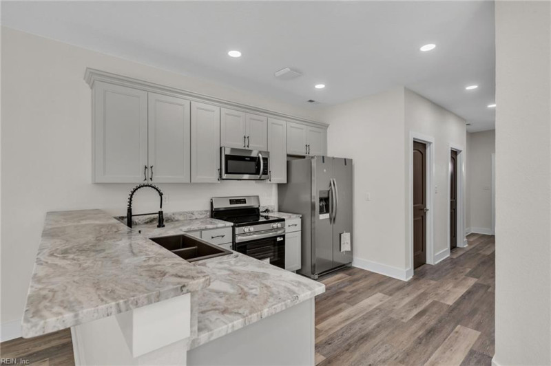 Photo 14 of 49 residential for sale in Suffolk virginia