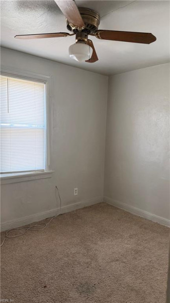 Photo 12 of 27 residential for sale in Portsmouth virginia