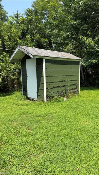 Photo 24 of 27 residential for sale in Portsmouth virginia