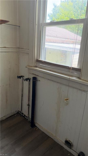 Photo 8 of 27 residential for sale in Portsmouth virginia