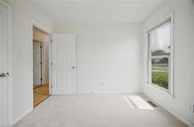 Photo 28 of 39 residential for sale in Chesapeake virginia
