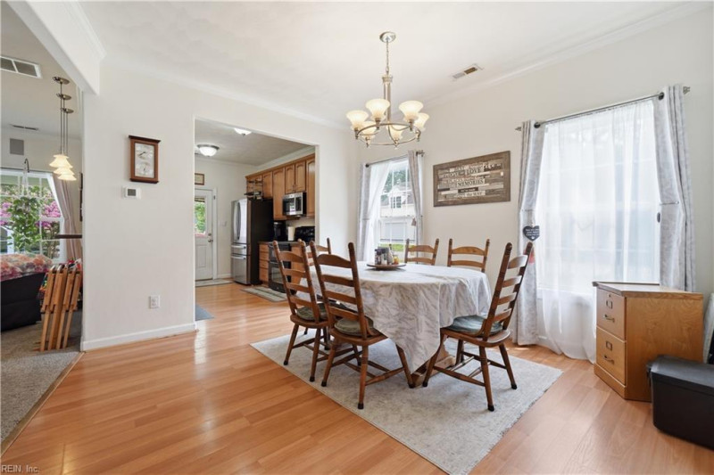 Photo 10 of 36 residential for sale in Chesapeake virginia