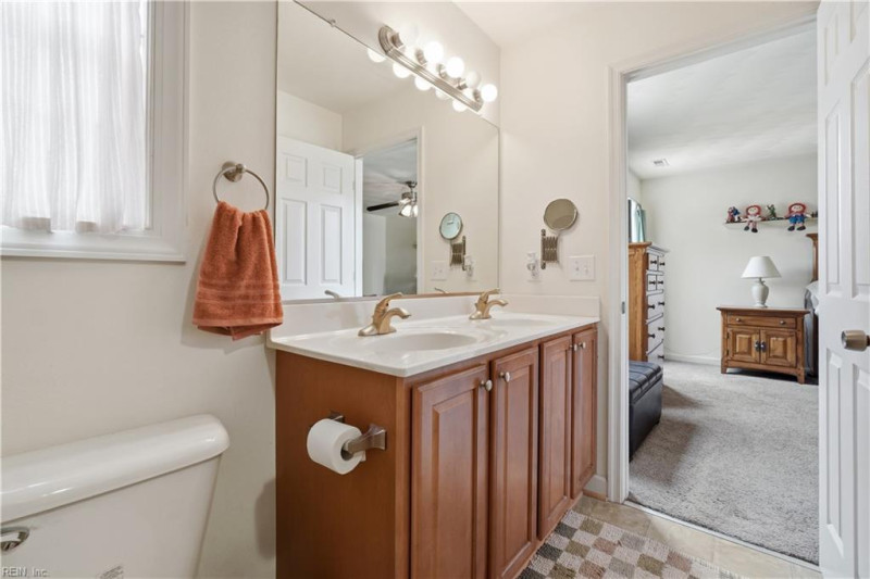 Photo 21 of 36 residential for sale in Chesapeake virginia