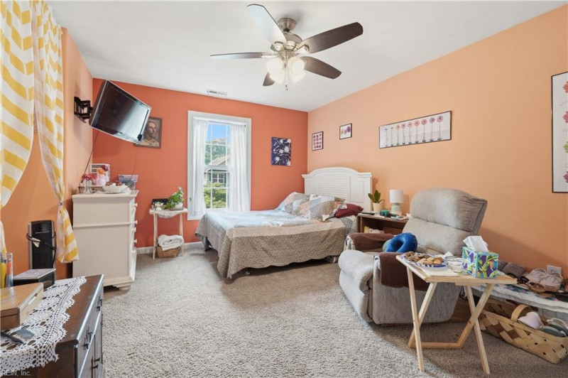 Photo 26 of 36 residential for sale in Chesapeake virginia