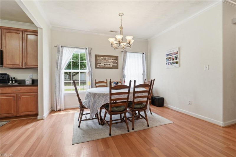 Photo 9 of 36 residential for sale in Chesapeake virginia