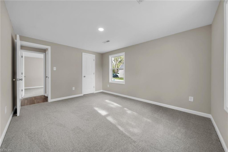 Photo 18 of 40 residential for sale in Poquoson virginia