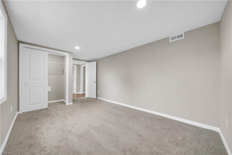 Photo 25 of 40 residential for sale in Poquoson virginia
