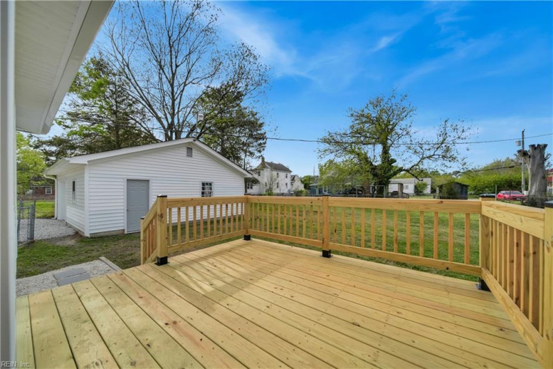 Photo 32 of 40 residential for sale in Poquoson virginia