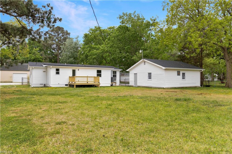 Photo 37 of 40 residential for sale in Poquoson virginia