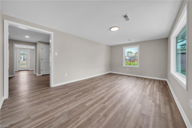 Photo 6 of 40 residential for sale in Poquoson virginia