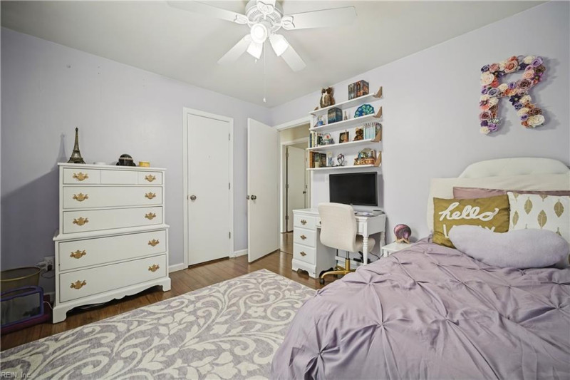 Photo 19 of 38 residential for sale in Chesapeake virginia Photo 19 of 38 residential for sale in Chesapeake virginia