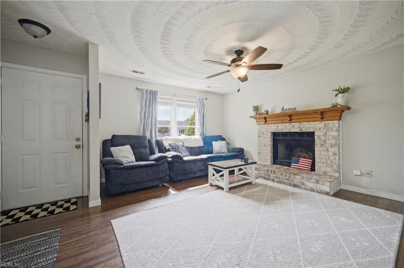 Photo 4 of 38 residential for sale in Chesapeake virginia Photo 4 of 38 residential for sale in Chesapeake virginia