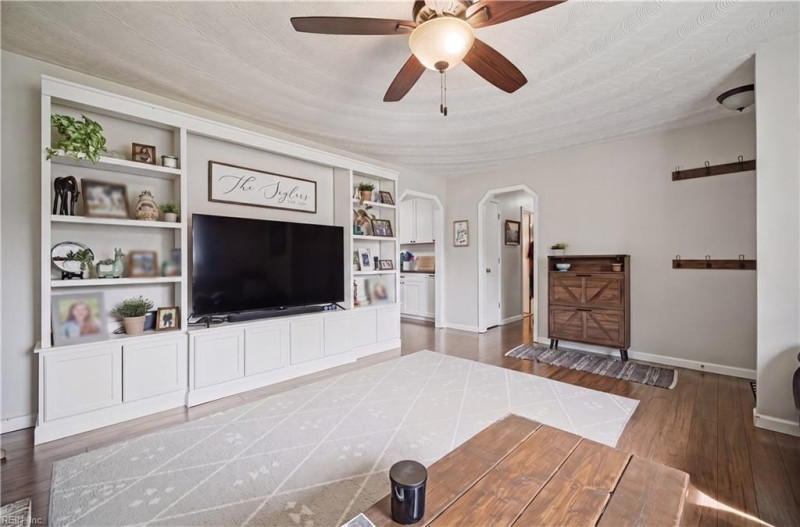 Photo 6 of 38 residential for sale in Chesapeake virginia Photo 6 of 38 residential for sale in Chesapeake virginia