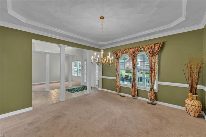 Photo 13 of 31 residential for sale in Chesapeake virginia